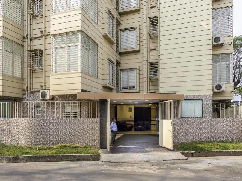 Oyo 16703 Hotel The Platinum Kolkata Exterior photo